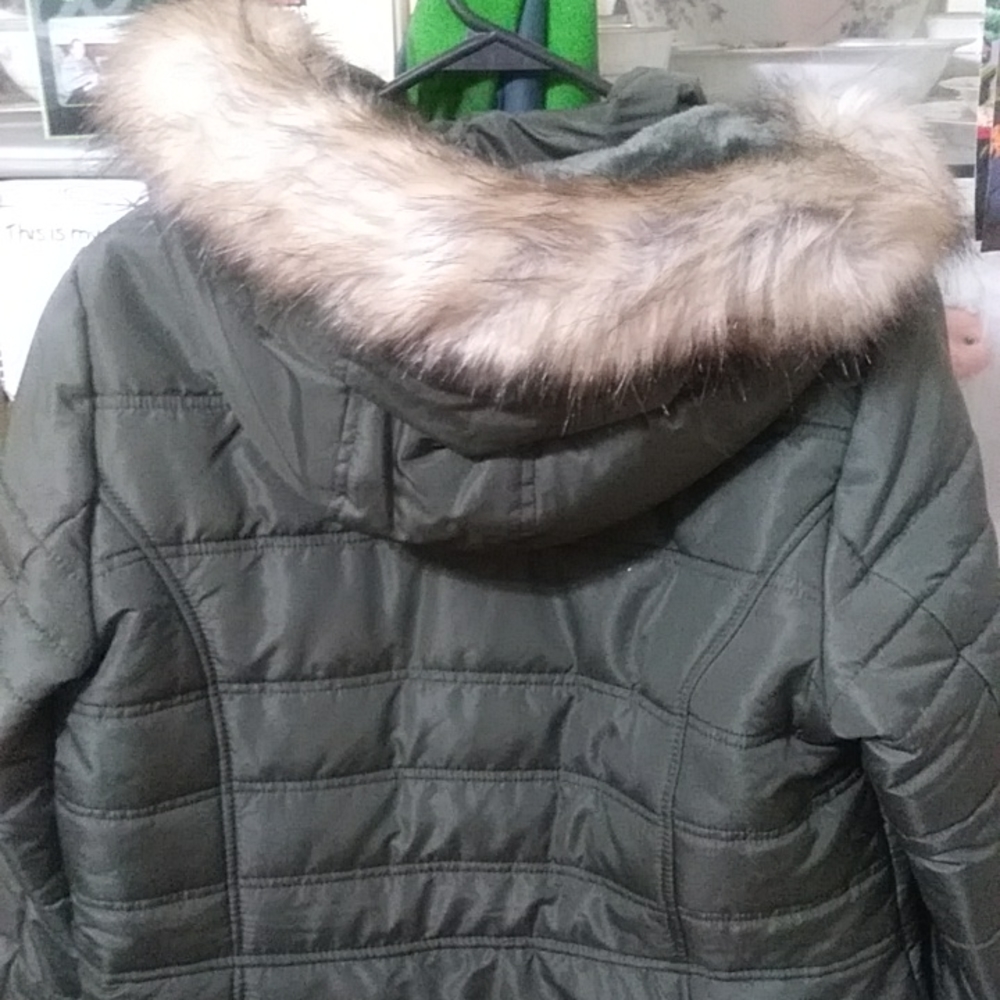 Winter coat - Picture 4 of 6